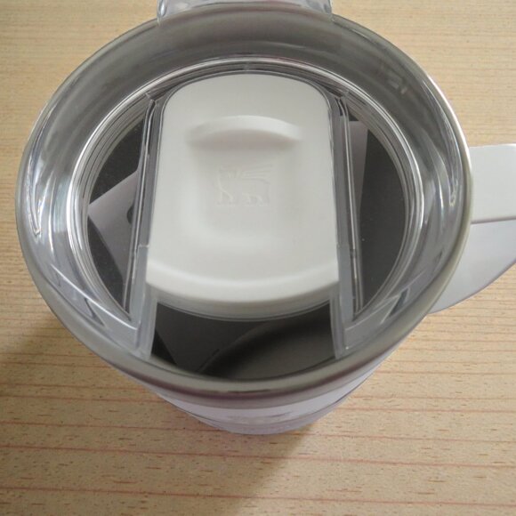 The Stanley Stay-Hot Camp Mug,24 oz, White Gold Frost,NWT, No box - Picture 10 of 11